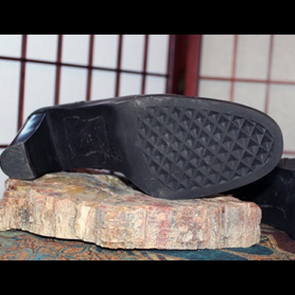 Brown heeled Mule - Picture 3 of 5